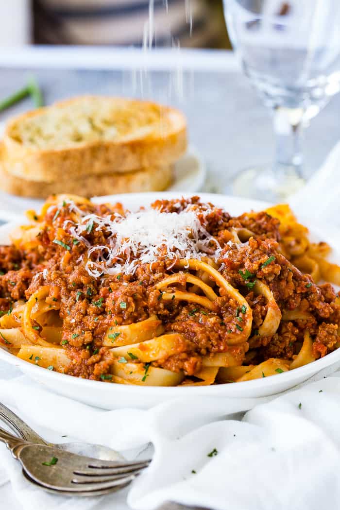 Secrets to Authentic Pasta Bolognese: Fresh Ingredients & Sauce Tips